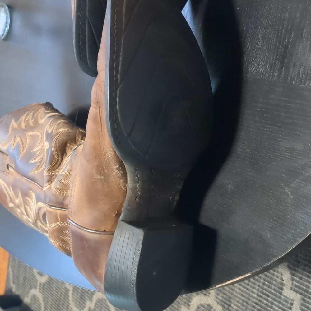 Men’s Ariat size-10D Brown Leather Cowboy Boots - Picture 14 of 17